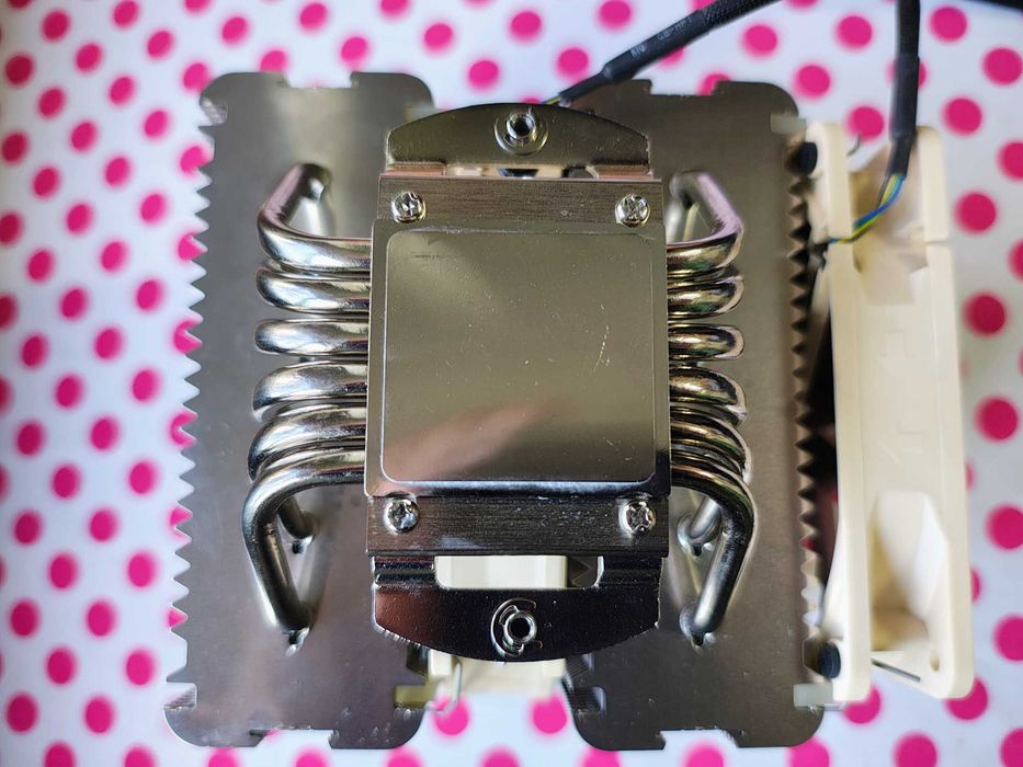 Cooler CPU Noctua NH-D14 Socket AM4 si AM5.