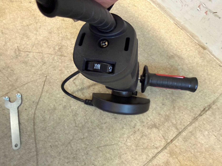 R20 Шлайф лентов акум. 76х457mm рег.обороти 1x4Ah /Ъглошлайф 125mm 910W