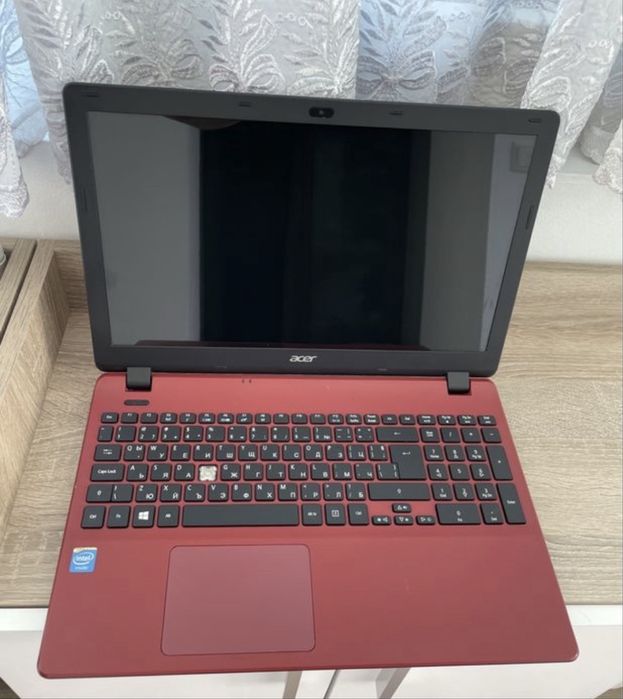 Лаптоп Acer es1-531
