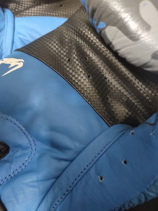 Venum original Muay-Thai/Boxing qo'lqopi (Боксёрские перчатки)