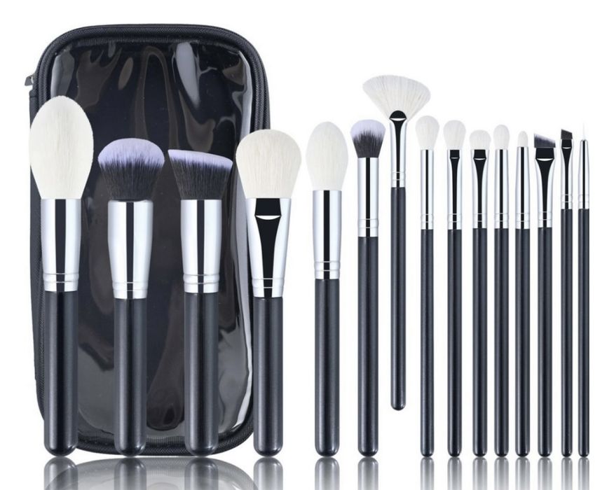 Продам набор кистей для макияжа