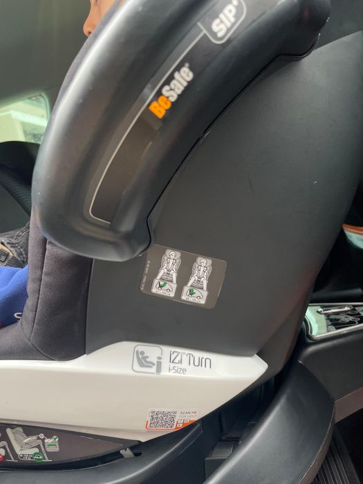 Scaun auto pentru copii BeSafe iZi Turn i-Size
