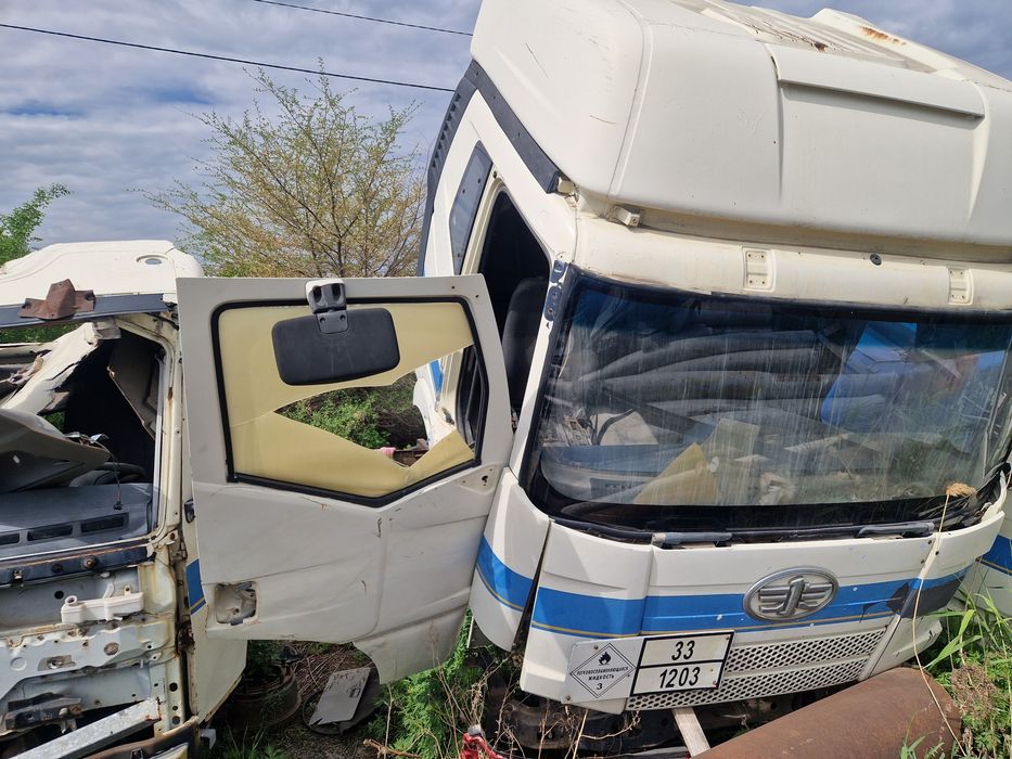 Продам кабину фаф