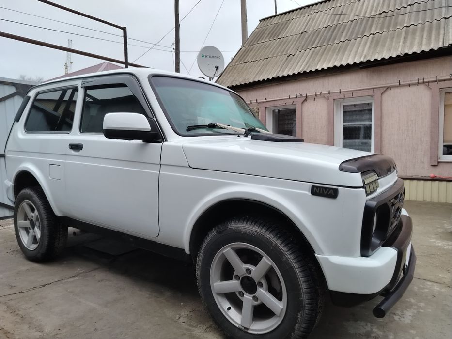 Продам ниву  2016 года.