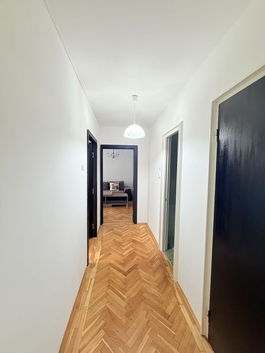 Apartament de inchiriat cu loc de parcare!