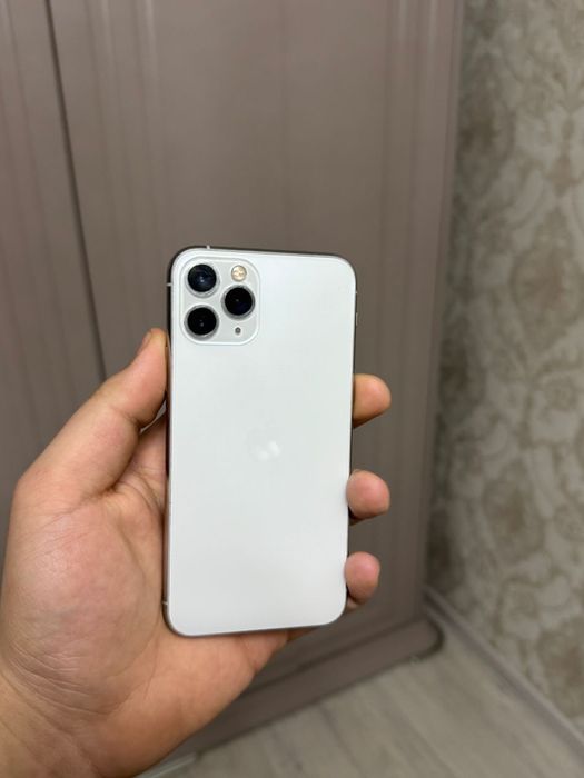 Продам Айфон 11 про 64/ без фейса