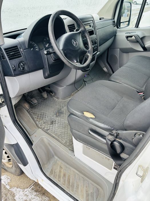 Mercedes sprinter cu prelata