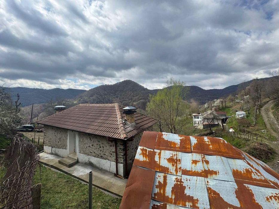 Къща в село Аламовци, Златоград