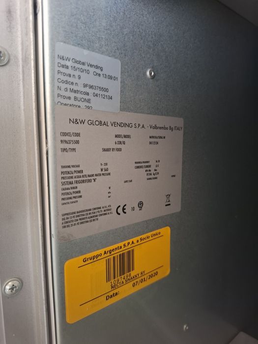 Хладилна вендинг машина SNAKI RY