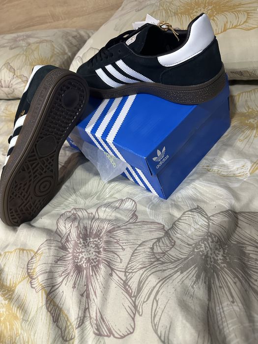 Adidas   SPEZIAL