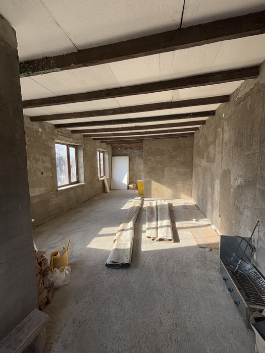 Частный дом с пристройкой