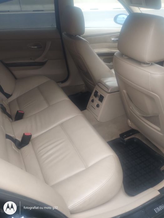 Vând BMW Seria 3 E90 320D