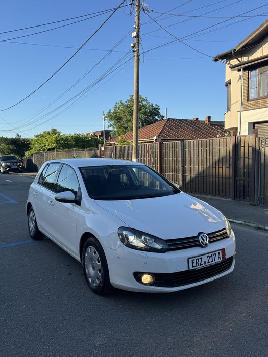 VOLKSWAGEN Golf 2010