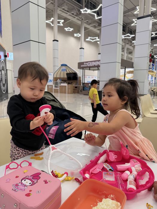 Шины для машин 216/ 55R17