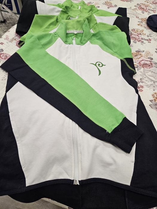 Продам верх от спортивного костюма б/у