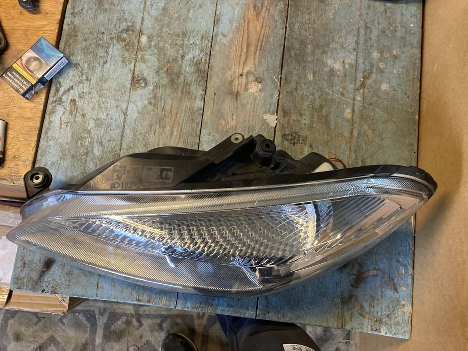 Оригинален ляв Фар за Шкода Фабиа 2 и Шкода Роомстер 2007- 2015г