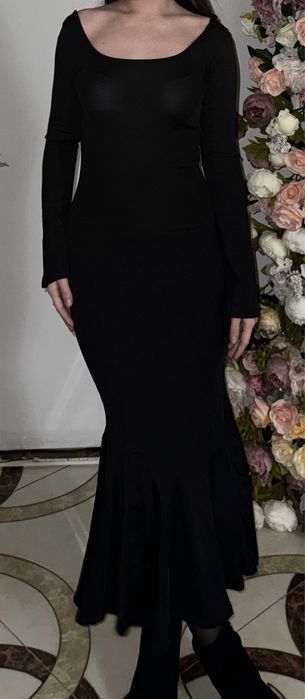 Платье черное б/у
