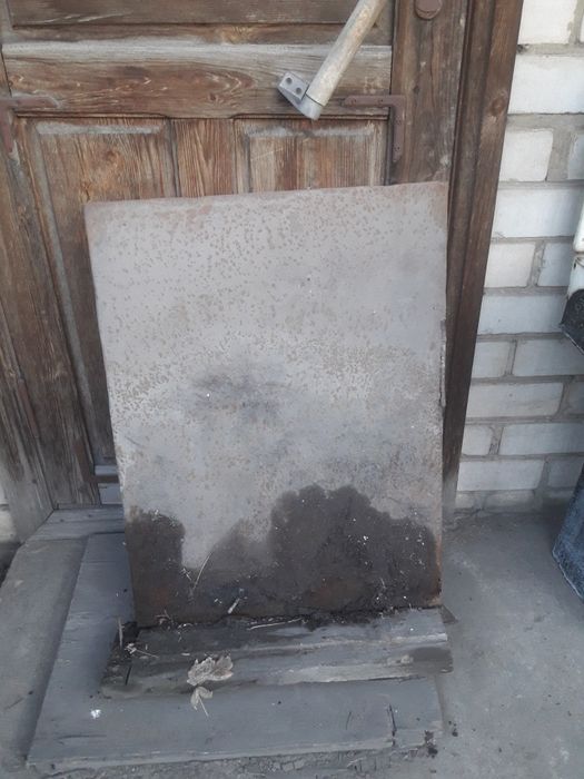 Крышка погреба 
80 см * 57 см