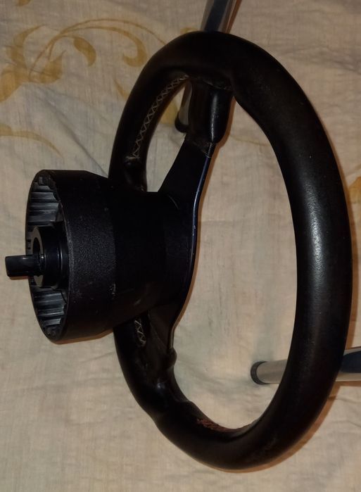 BMW E30 Ursuleț - volan MOMO