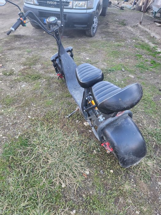 vând scuter electric