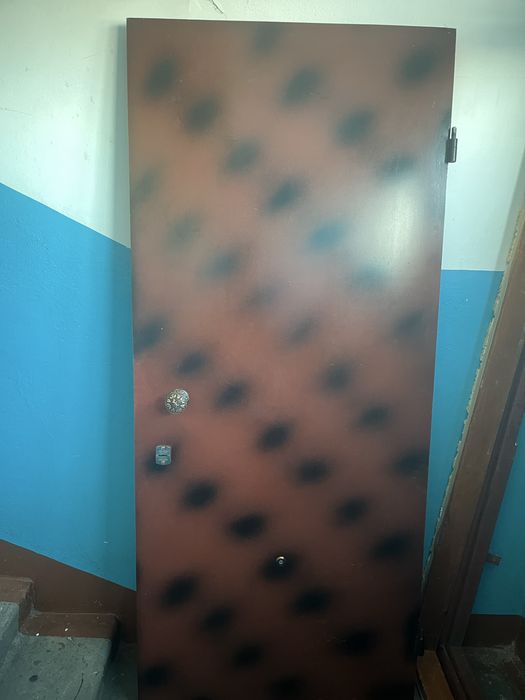 Продам входную дверь!