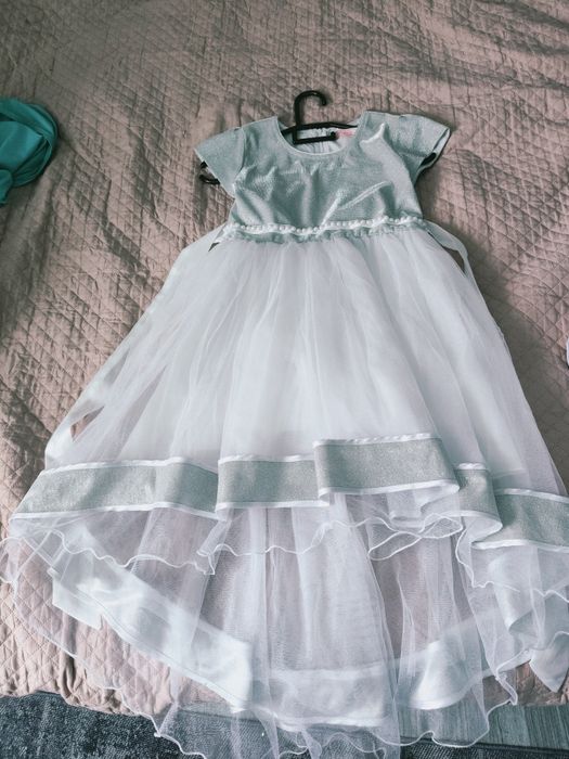 Продам платье нарядное