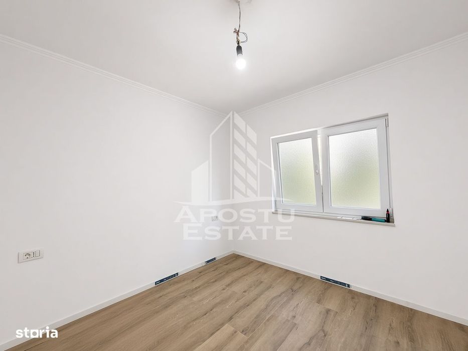 Apartament 3 camere de vanzare,decomandat,et.1Dambovita Nora,Timisoara