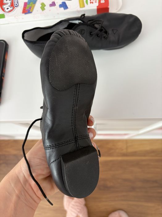 Обувки за балет,джаз и модерни танци