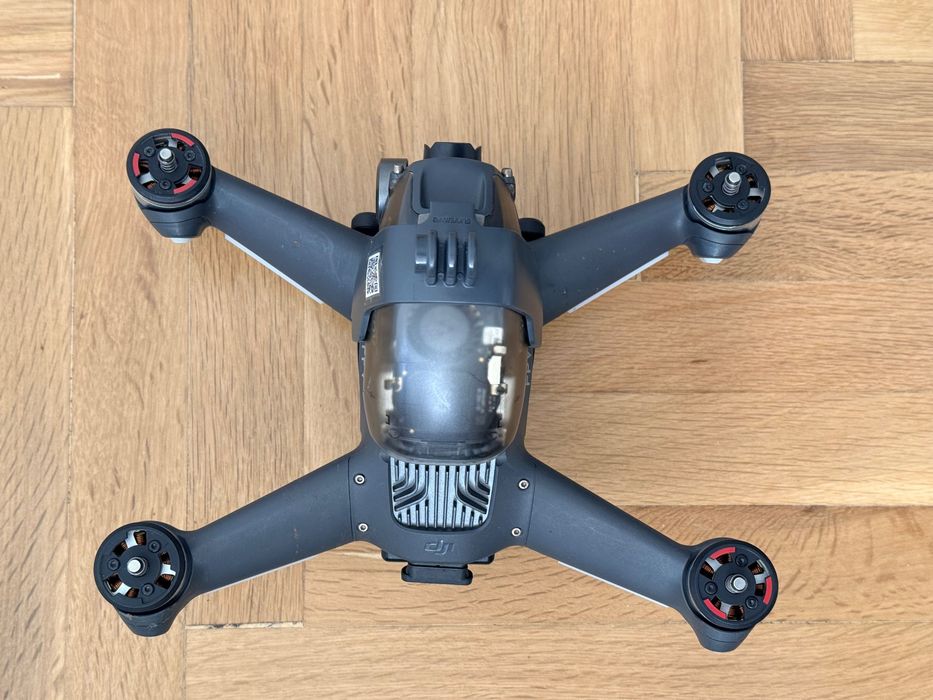 Дрон DJI FPV + 2 Батерии + ND Филтри - ПЕРФЕКТЕН!