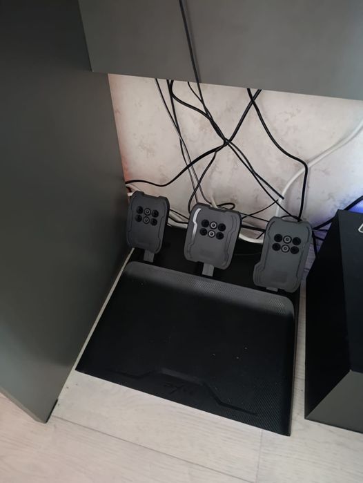 Продам PS4 slim !
