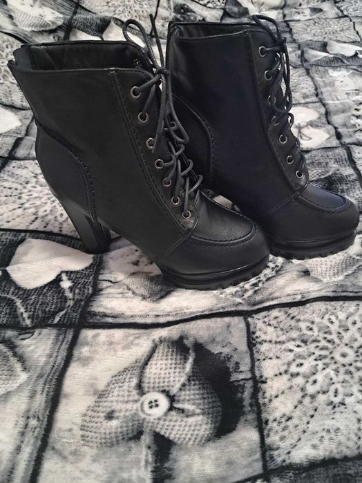 Елегантни зимни боти