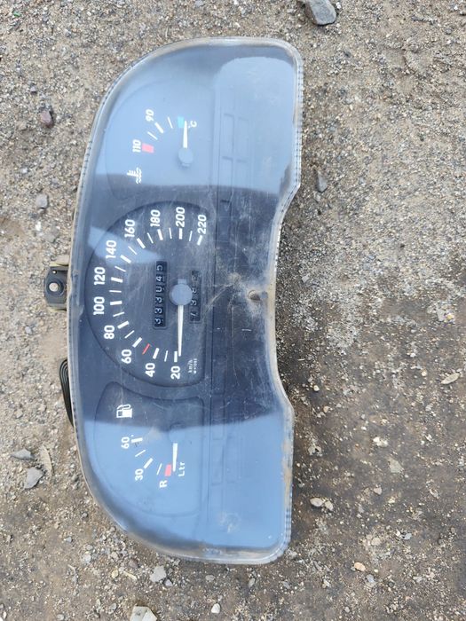 Щиток приборов Опель Вектра а