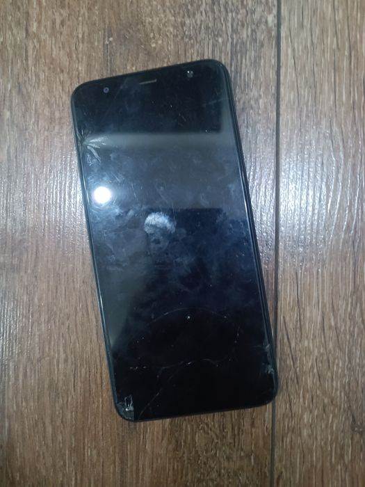 Продаю Samsung j6+