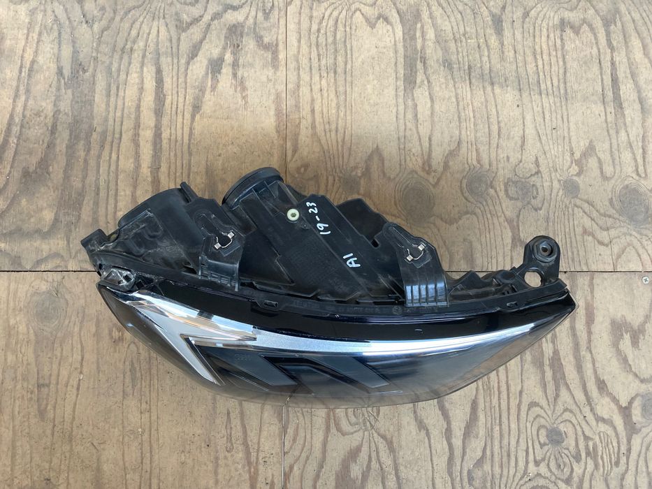 Десен Фар фарове за Ауди А1 Audi A1 FUL LED. 19-23