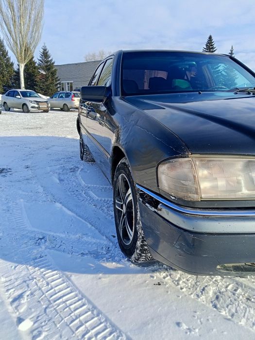 Продам Мерседес w 202 в хорошем состояний.