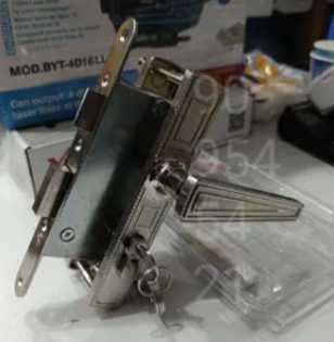 Дверной замок  российкий