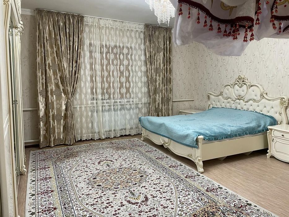 Диван, шкаф, тримо