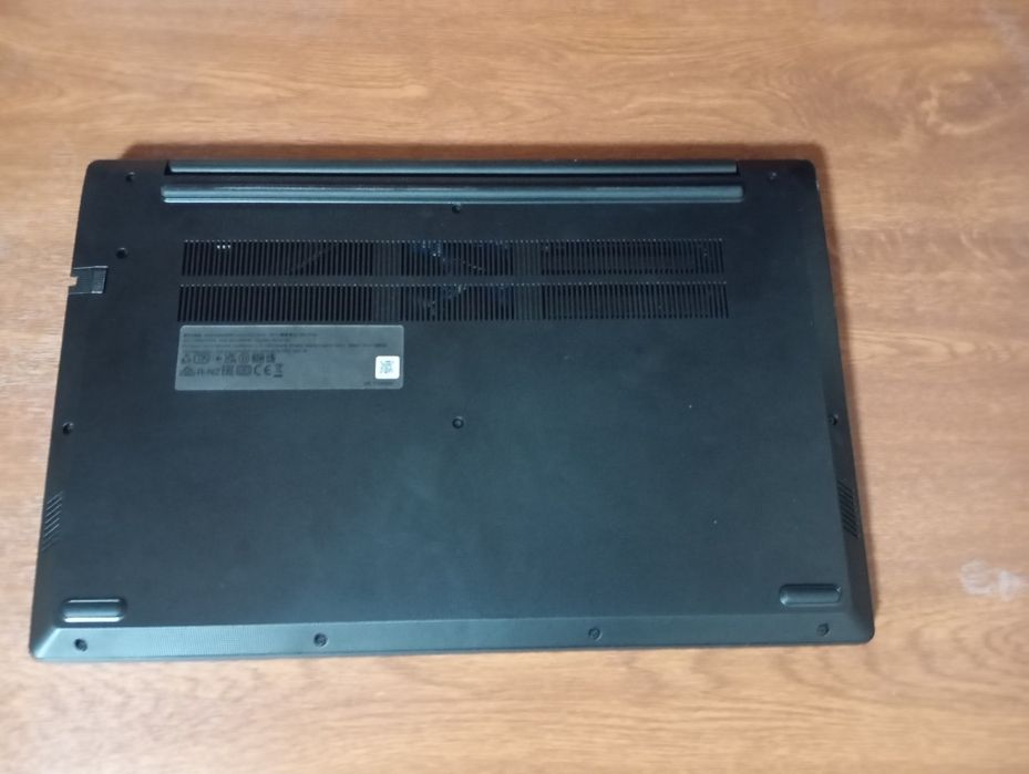Lenova V15  256 GB Ideal holatda