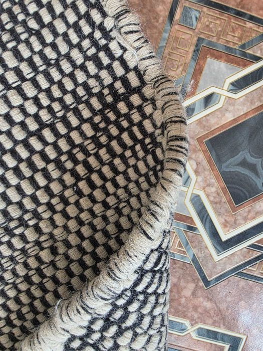 Индийски ръчно изработен килим