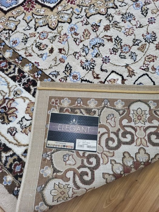 Ковёр  продаётся