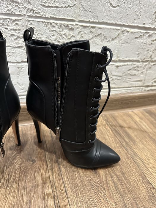 Осение ботинки новые