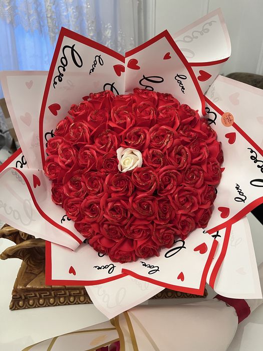 Vand buchet din trandafiri cu sclipici !