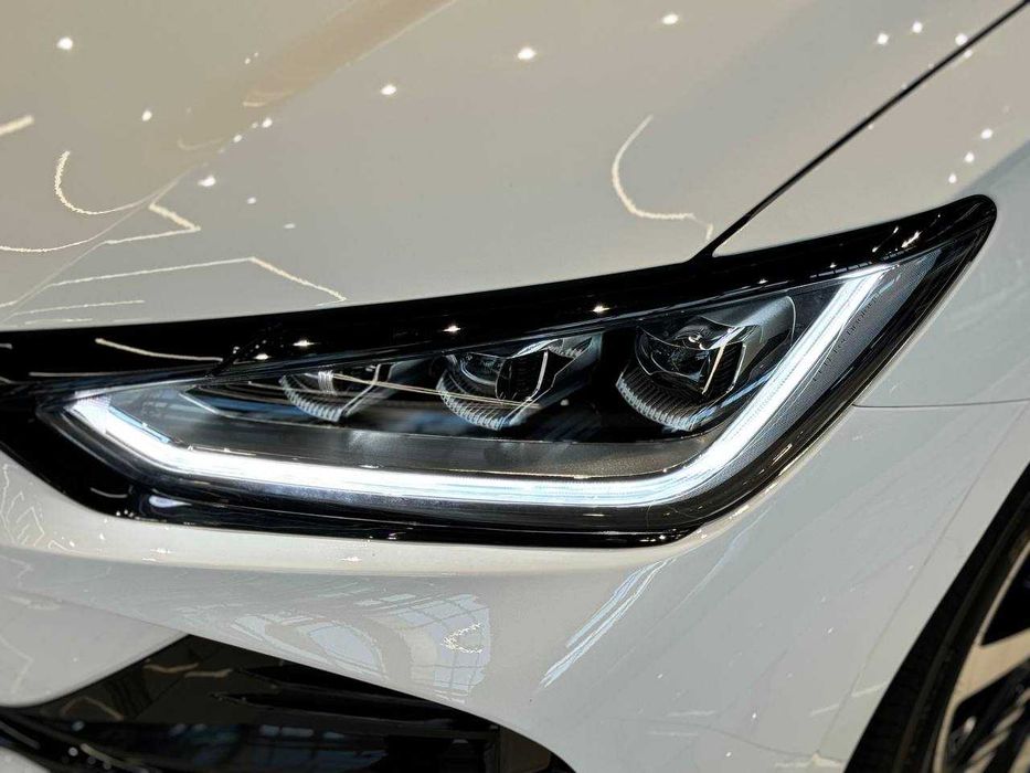 BYD E2 405 km luxe Sotuvda tayor  18% yillik