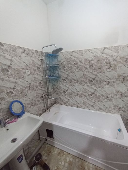 Chirchiq shahrida podklyuch 1xonali dom 2xona sifatida yashash mumkin.