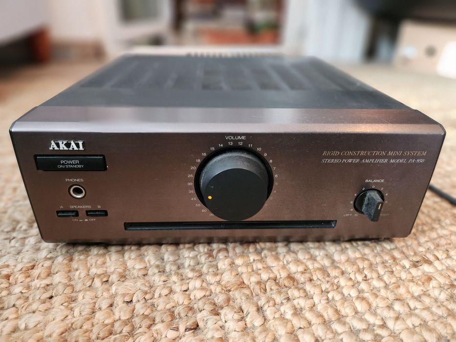 Amplificator Akai și tuner Dual