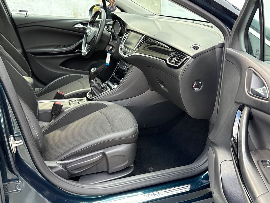 Opel Astra Distronic/ Lane Assist/ Navigatie / Carplay