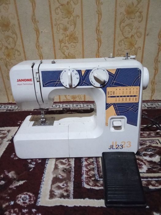 Продается швейная машина