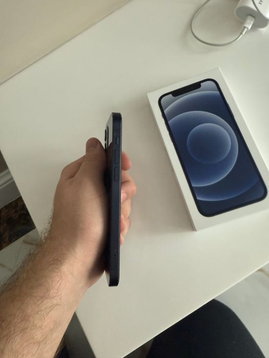 Продам iphone 12
