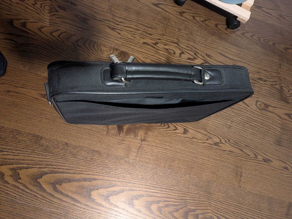 Geanta laptop Dicota BaseXX 15''