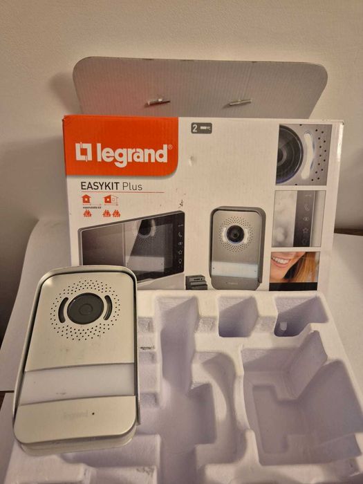 Videointerfon Legrand Easykit Plus 368910 si 368915